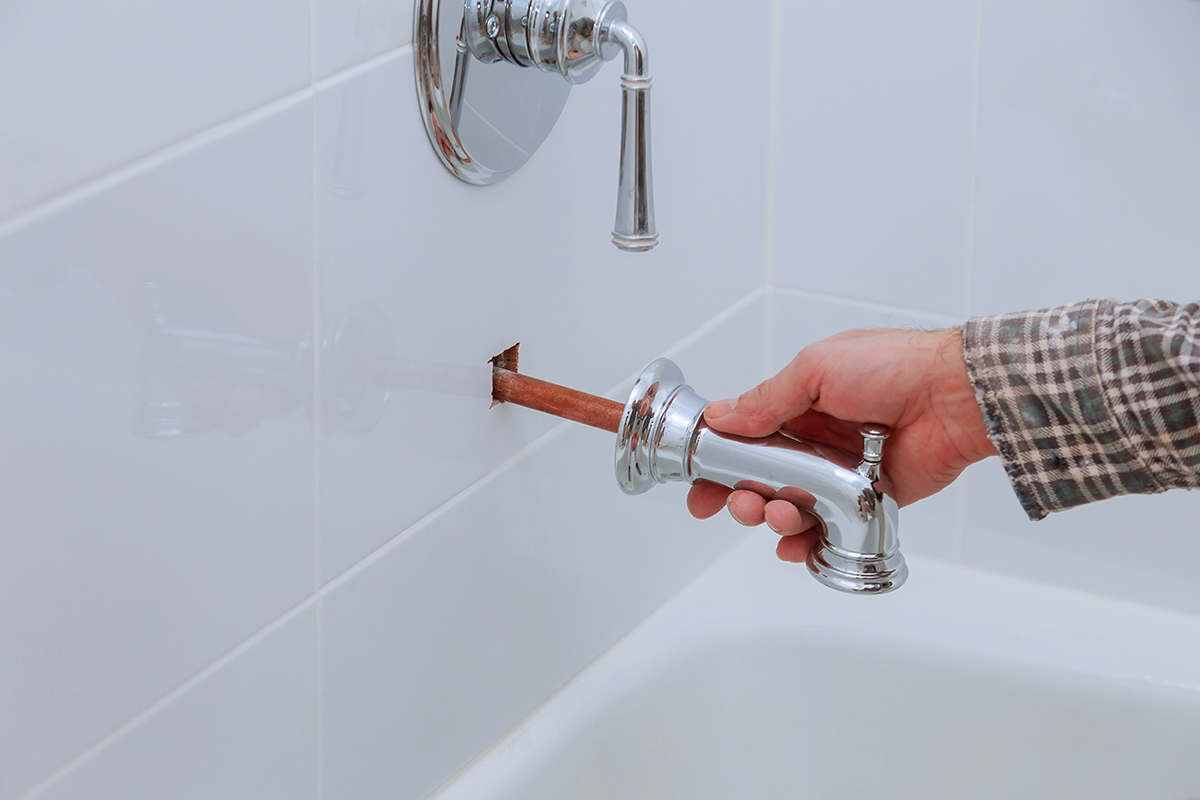 how to fix a leaky bathtub faucet