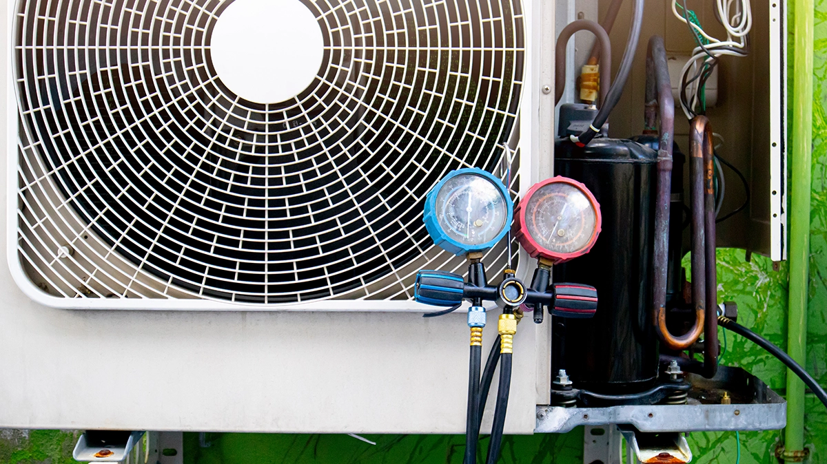 AC Refrigerant Issues: Signs, Types & Professional Service